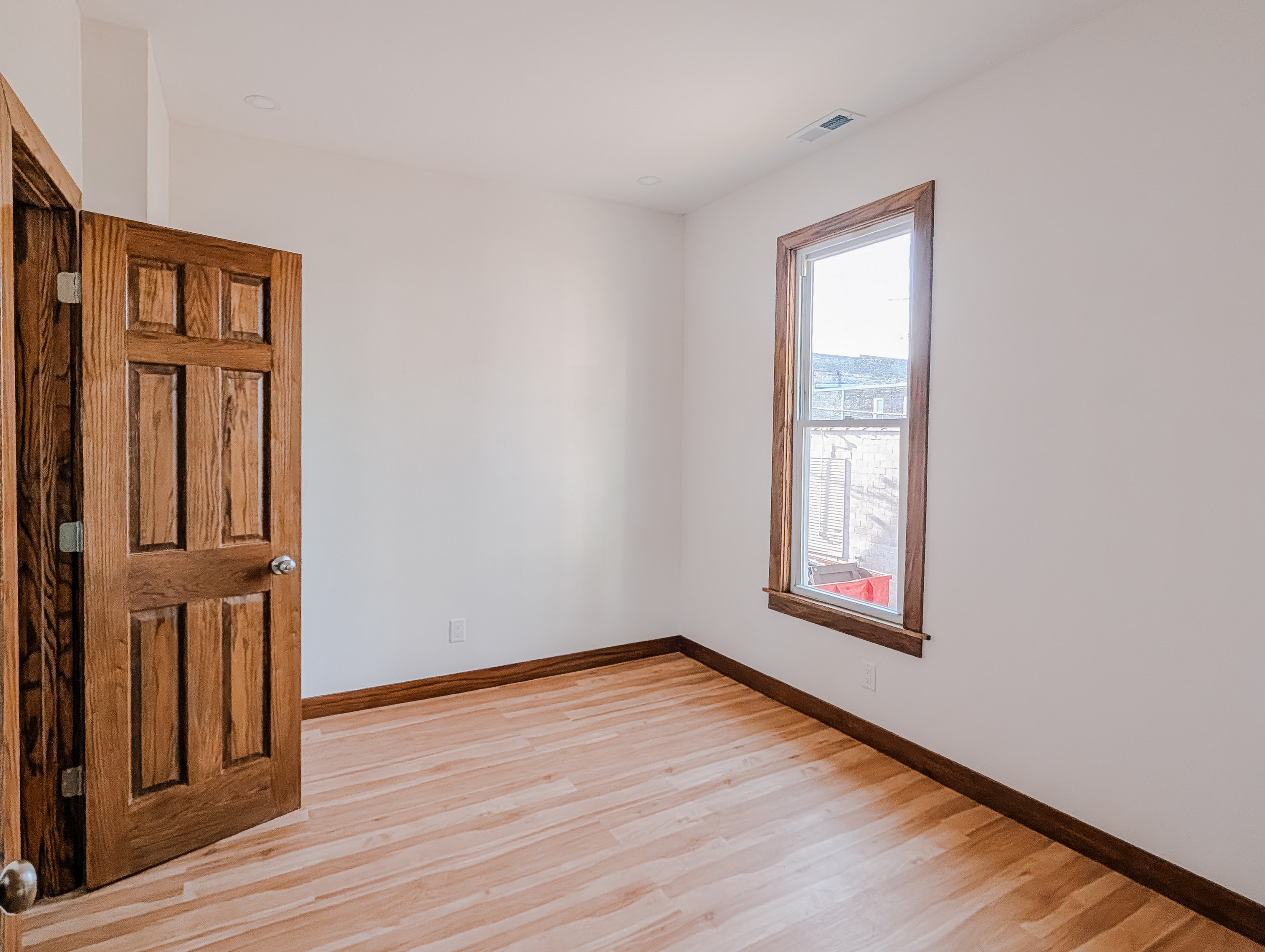 413 West Mineral Street - Upper