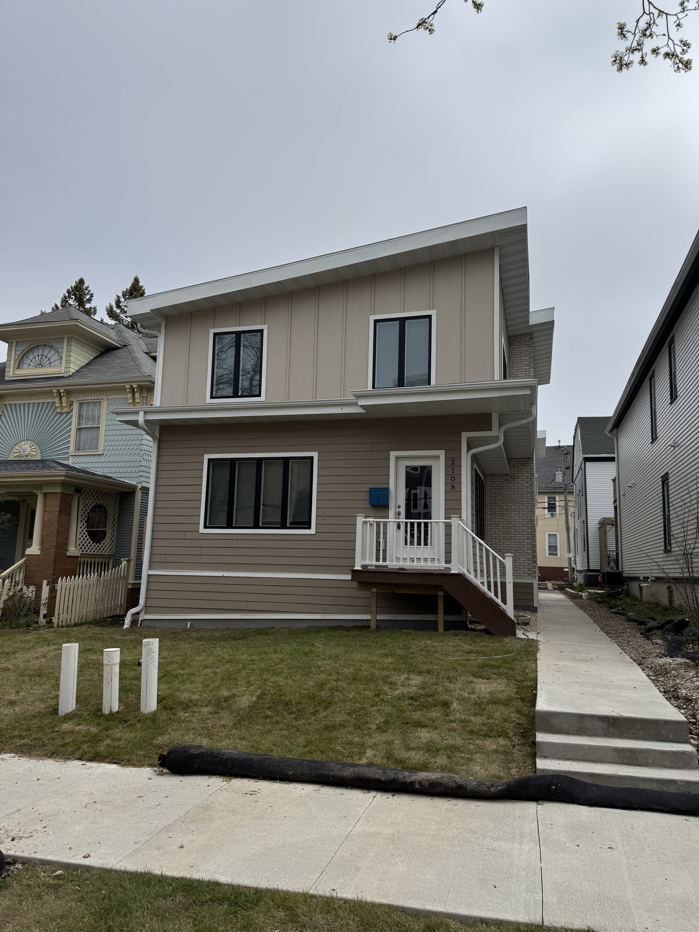 2108 North Cambridge Avenue - 4